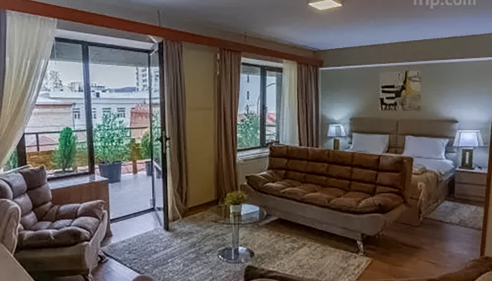 هتل پینو وره پالاس تفلیس